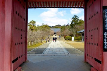 Red gate (Chu-mon Gate)