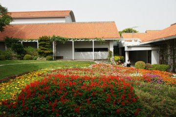 There is a lovely garden in the back of the museum.