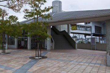 <p>Clock at the north entrance of the station</p>