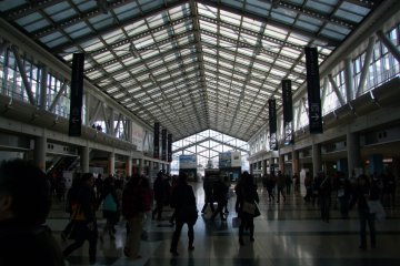 <p>The glass-paneled roof gives the building a cool, modern feeling</p>