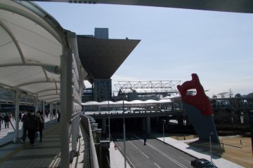 <p>The artwork "Saw, Sawing" out front of the building</p>