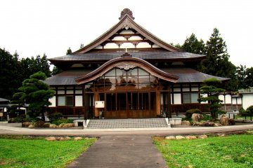 Our Lady of Akita adalah Biara yang terinspirasi dari Jepang