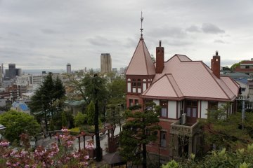 <p>View of the Kobe Kazamidori&nbsp;from Kitano Tenman Shrine</p>