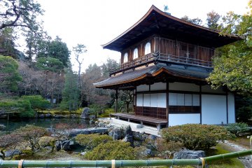 <p>Side view of Ginkaku</p>