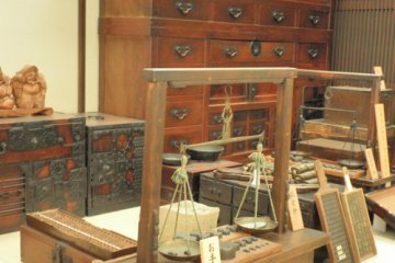 Recreated bankers office, Money Museum