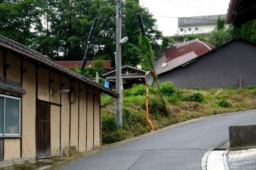 <p>The sloping roof of a noborigama (cross-draft kiln)</p>