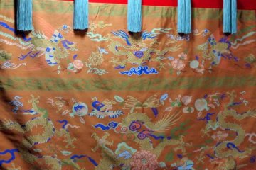 <p>Close up of the float coverings</p>