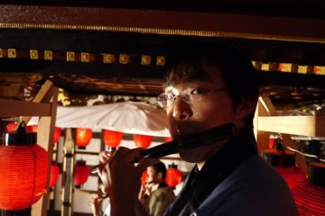 <p>Flute player</p>