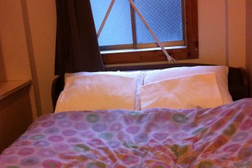 <p>Private Room ที่ Khaosan Samurai แบบที่ 2 เวอร์ชั่นเตียงสวีทวี๊ดวิ้ว</p>
