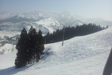 <p>Stunning views down into the valley</p>