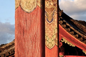 <p>Beautiful details and curves</p>
