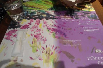 <p>The interior and furniture were so pretty&nbsp;</p>
