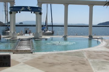 Pool at Hotel Limani