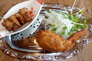 I highly recommend that you have the set menu. &nbsp;On one of my visits, for two or more people, the cost was 1550 per person and included a spring roll, soup, choice of side dish, curry, rice, the dessert of the day, and hot tea