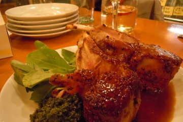 <p>Juicy, succulent roasted lamb ribs with a side of savory sauce (not mint). I doubt there are many chefs out there who could cook this better. It was divine, but came with a price tag of 1,680 yen</p>