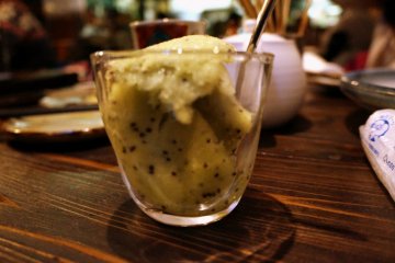 <p>ไอศกรีมกีวีทำเอง</p>

<p></p>

<p></p>
