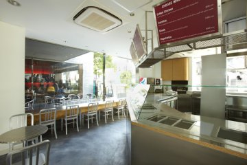 Clean view of the restaurant