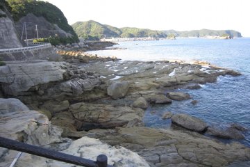 <p>Rocky shoreline near Sakamoto Ryoma Memorial Park</p>