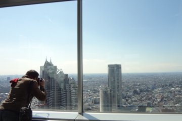 Tokyo is one of the largest and most exciting cities in the world. If you had a chance to see the entire city at the same time, you would grab it, wouldn’t you?