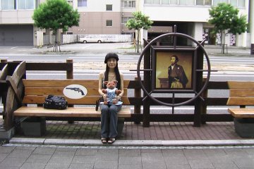 Sitting beside Ryoma's picture...how can I resist!?