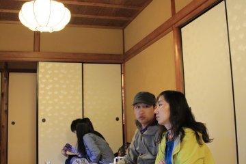 <p>People come to enjoy the sweets and the atmosphere non-stop</p>