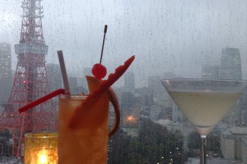 <p>The Tokyo Tower Cocktail and the Yuzu Martini, two dangerously delicious beverages at the Sky Lounge.</p>