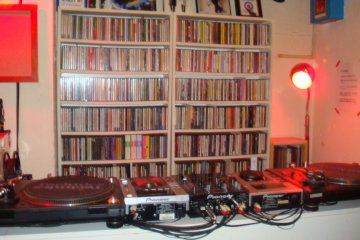 <p>They play Punk, Pub Rock, Mod Revival, Neo Acoustic, UK Soul, Acid Jazz&hellip;and so on, with around 30,000 tunes on call. Of course, your requests are most welcome!</p>