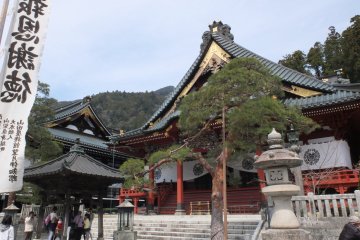 <p>Outside the temple</p>