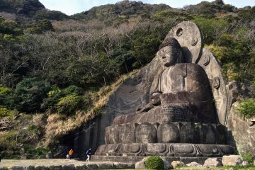 <p>Nihonji Daibutsu&nbsp;stands 31-meter-tall and is an image of Yakushi Nyorai, the Buddha of healing and medicine. It was created in the late 1700s by master artisan Jingoro Eisei Ono and his many apprentices.</p>