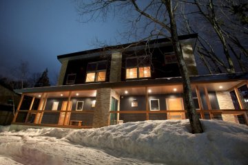 Full-frame 2-bedroom chalets