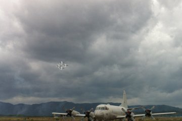 <p>Blue Impulse and P-C3 Orion</p>