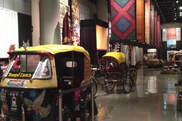 <p>Vehicles from South Asia</p>