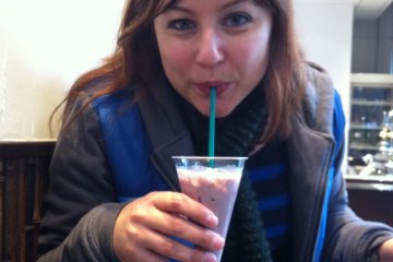 <p>Blueberry Vinegar Latte</p>