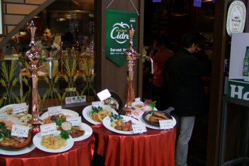 <p>So many restaurants to chose from</p>