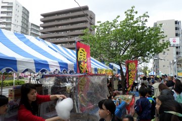 <p>There were dozens of stands selling food with everything from cotton candy to kofta sandwiches.</p>