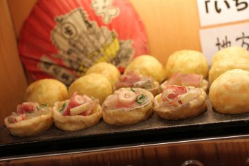 <p>Do you know what's inside a Takoyaki?</p>