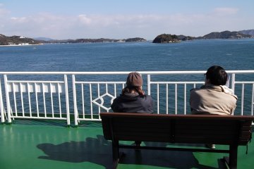 <p>There are benches on deck so you can sit and enjoy the view</p>