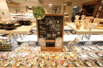 <p>More bentos!</p>