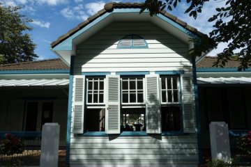 <p>Club house</p>