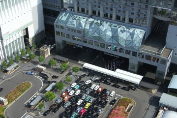 <p>Stasiun Kyoto dilihat dari atas.</p>