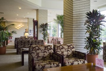 <p>Lobby area in the Misasa Royal Hotel</p>