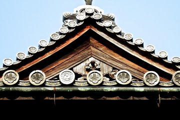 <p>Rooftop of Hokoji Temple's belfry</p>