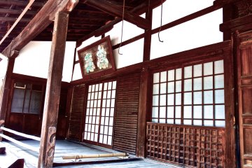 <p>One of the buildings of Hokoji Temple</p>