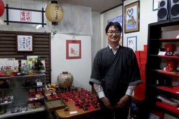 <p>The Maestro, Mr. Yoshiyuki Nakamura, one-and-only Kyo Koma artist in the world</p>