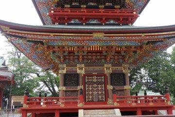 <p>Three-storied wooden pagoda with gorgeous decoration and paintings</p>