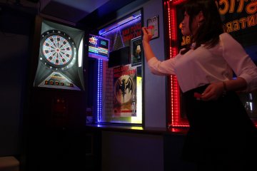 Keep your eye on the bull's eye(s)! Not recommended after a few pints unless you're drinking Heineken!