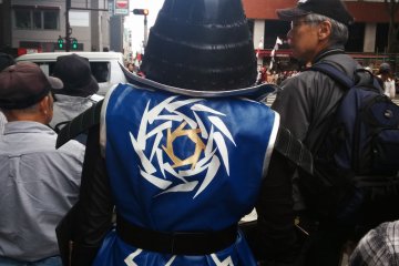 Entertainers, as well as entertaining locals, use the festival to dress up in their own festival garb.
