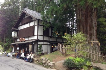 <p>Uzuraya in Togakushi.</p>