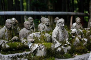 <p>Certaines statues sont si vieilles qu'il n'en reste que des morceaux</p>