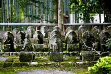 <p>33 statues de Kannon</p>
